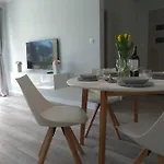 Cesarski Agnes Z Oddzielna Sypialnia, Parking Апартаменты Свиноуйсьце