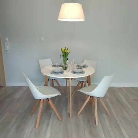 Cesarski Agnes Z Oddzielna Sypialnia, Parking